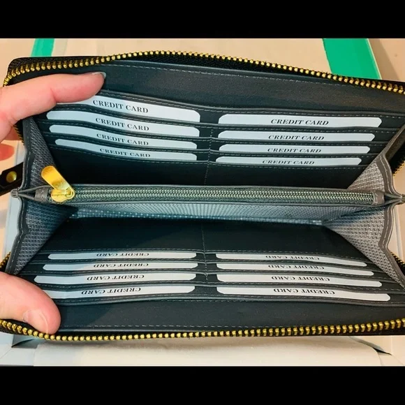 One Odd Bird Womens Black Leather Raven Zip Up Wallet and Wristlet - Picture 5 of 7